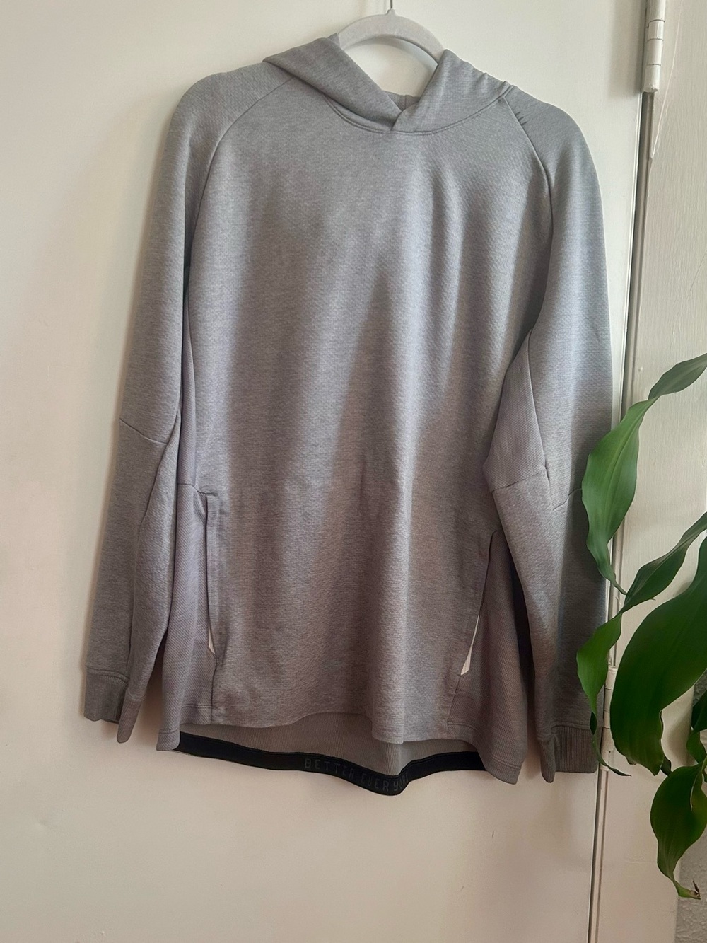 lululemon athletica Men's Light Gray Crewneck Hoodie Sweater